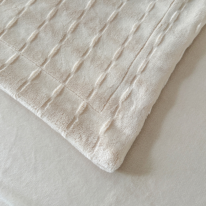 91家纺网 家纺一手货源 找家纺 （总）乐坊 2025新款全消光雕花绒牛奶绒刺绣四件套-甜梦