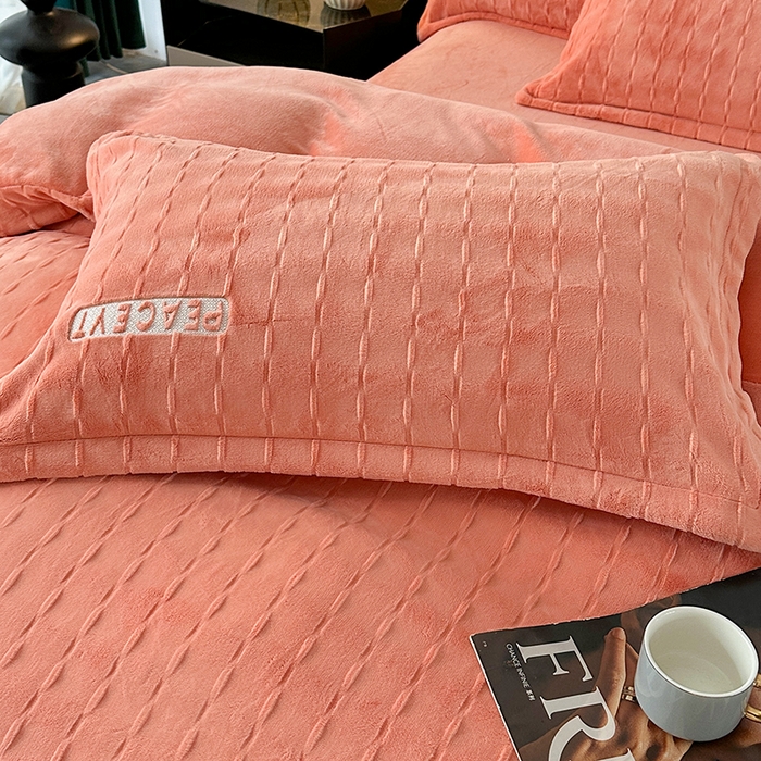 91家纺网 家纺一手货源 找家纺 乐坊 2025新款全消光雕花绒牛奶绒刺绣四件套-甜梦 甜梦-橙色