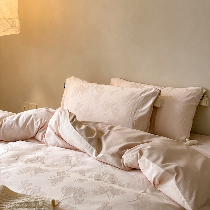 91家纺网 家纺一手货源 找家纺 玉宇阁家居 2025新款色织空气全棉纯棉大提花磨毛四件套(流苏款) 流苏款-山上桃桃