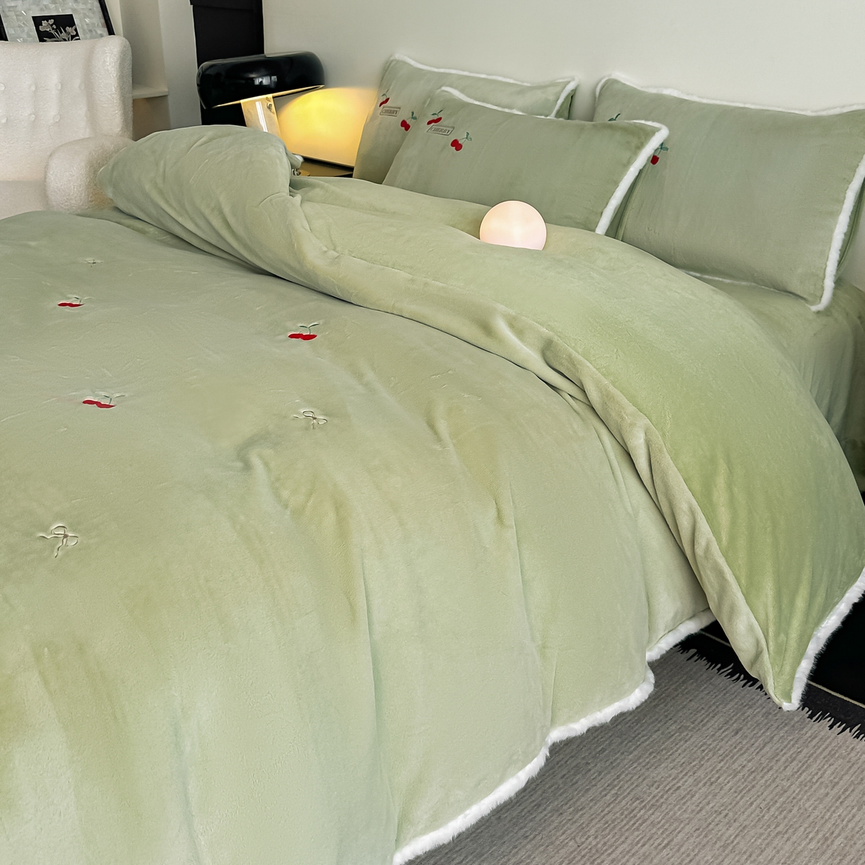 91家纺网 家纺一手货源 找家纺 乐坊 2025新款A类雪貂绒四件套 玛瑙绿