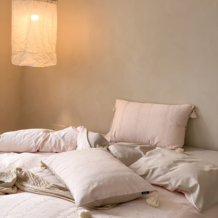 91家纺网 家纺一手货源 找家纺 玉宇阁家居 2025新款色织空气全棉纯棉大提花磨毛四件套(流苏款) 流苏款-甜桃也