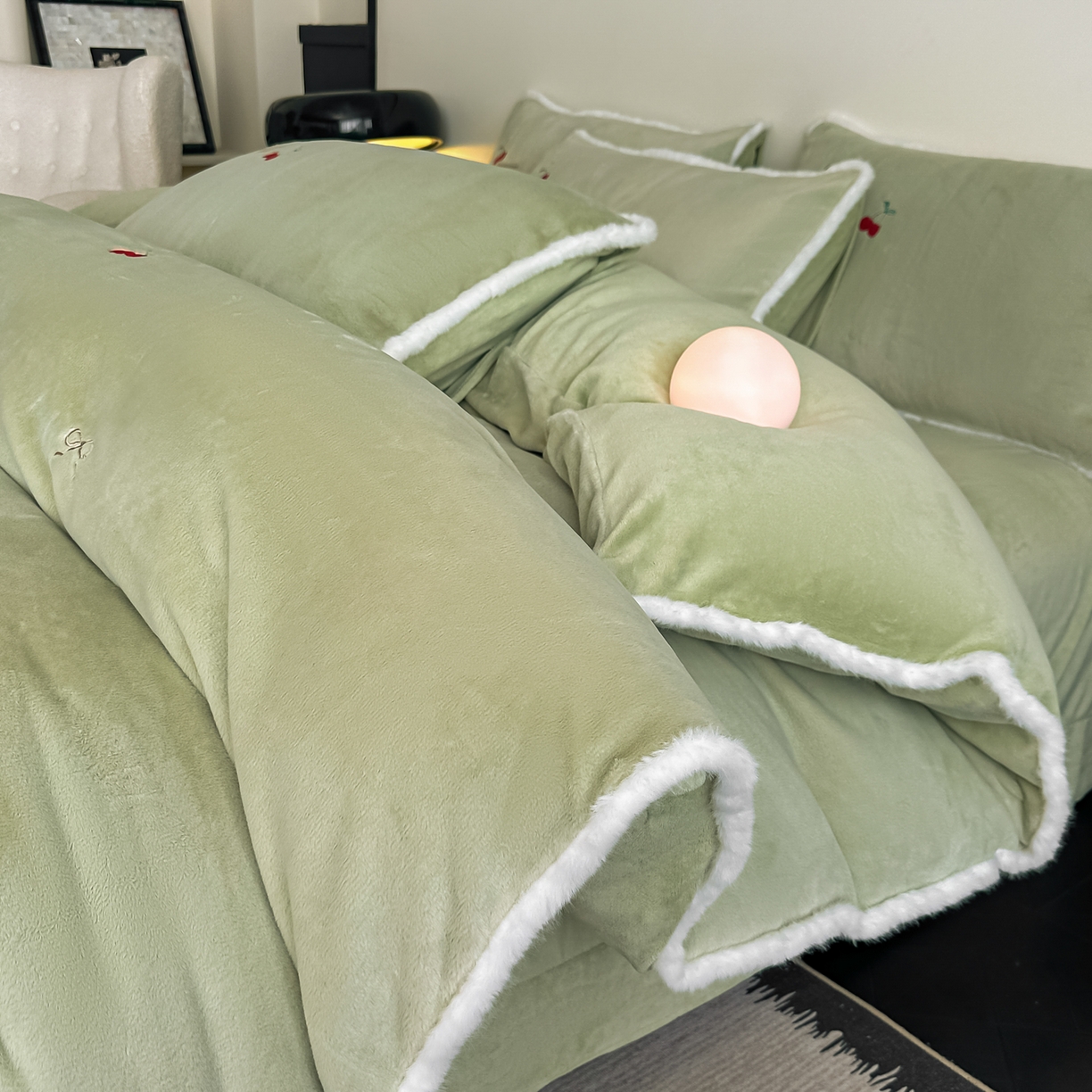 91家纺网 家纺一手货源 找家纺 乐坊 2025新款A类雪貂绒四件套 玛瑙绿