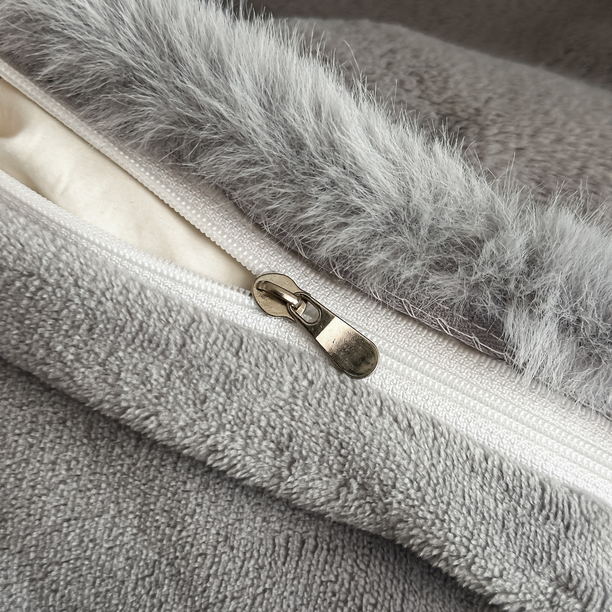 91家纺网 家纺一手货源 找家纺 乐坊 2025新款A类雪貂绒四件套 伯爵灰