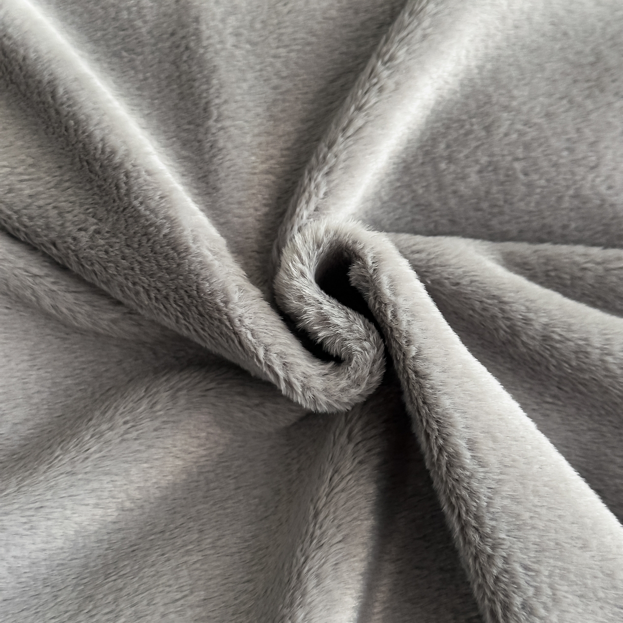 91家纺网 家纺一手货源 找家纺 乐坊 2025新款A类雪貂绒四件套 伯爵灰