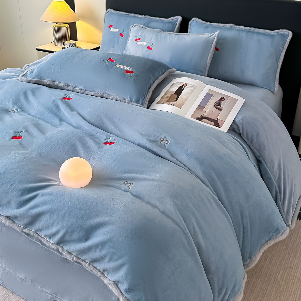 91家纺网 家纺一手货源 找家纺 乐坊 2025新款A类雪貂绒四件套 宾利蓝