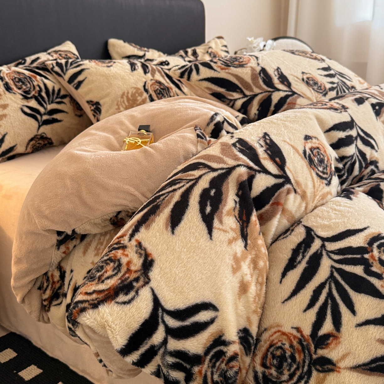 眠博士 2025新款轻奢款美拉德印花兔兔绒四件套 花朵暖咖