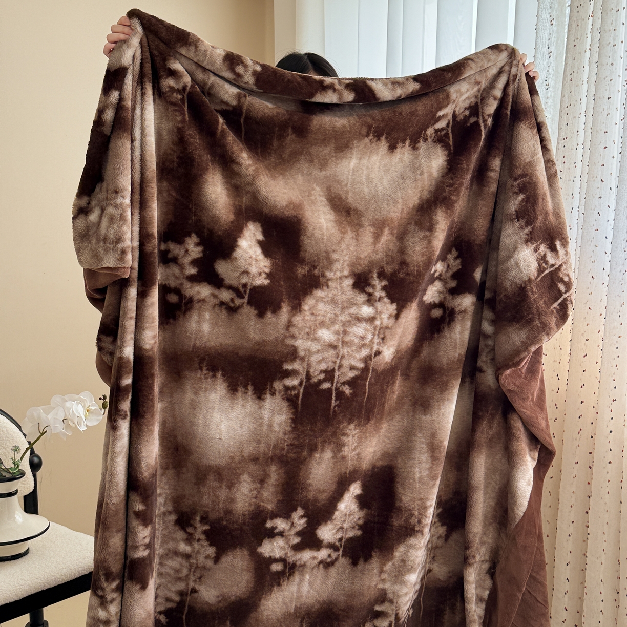 91家纺网 家纺一手货源 找家纺 眠博士 2025新款轻奢款美拉德印花兔兔绒四件套 树纹冬日咖