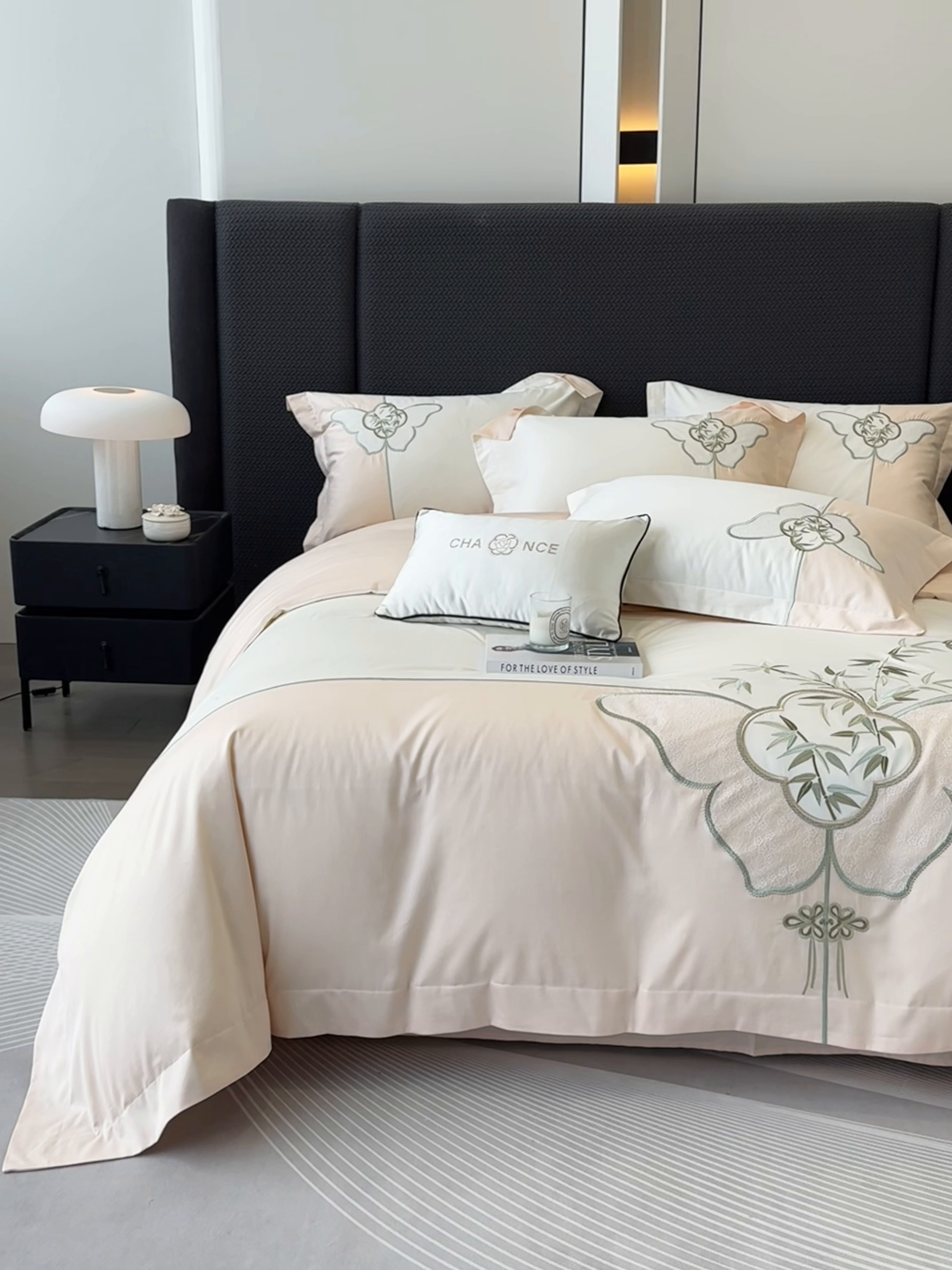 91家纺网 家纺一手货源 找家纺 丞音 新中式轻奢风A类长绒棉50s双股100支贡缎绣花全棉被套刺绣纯棉四件套床笠高档礼盒包装 竹叶清风-玫瑰金