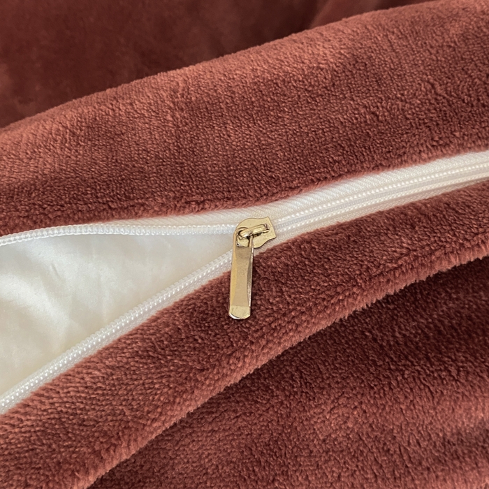 91家纺网 家纺一手货源 找家纺 鸿织源家纺 2025新款贴标系列牛奶绒四件套 焦糖色