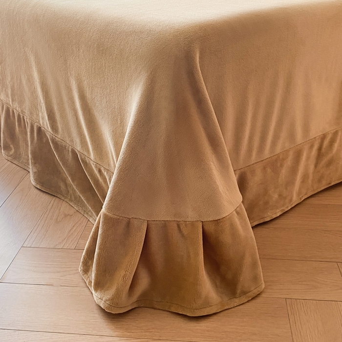 91家纺网 家纺一手货源 找家纺 鸿织源家纺 2025新款贴标系列牛奶绒四件套 奶白+奶咖