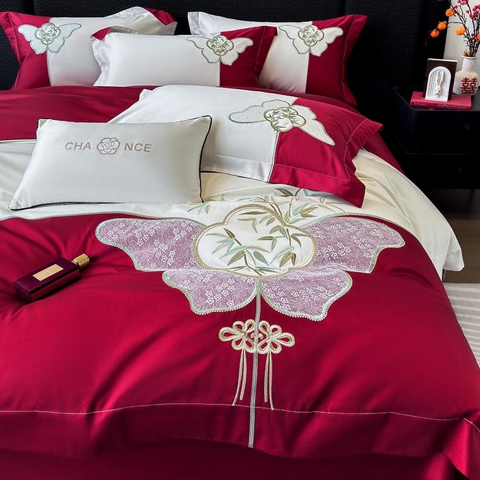 91家纺网 家纺一手货源 找家纺 丞音 新中式轻奢风A类长绒棉50s双股100支贡缎绣花全棉被套刺绣纯棉四件套床笠高档礼盒包装 竹叶清风-千禧红