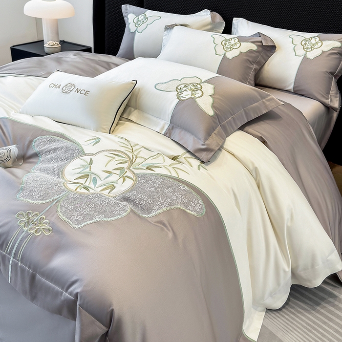 91家纺网 家纺一手货源 找家纺 丞音 新中式轻奢风A类长绒棉50s双股100支贡缎绣花全棉被套刺绣纯棉四件套床笠高档礼盒包装 竹叶清风-太空灰