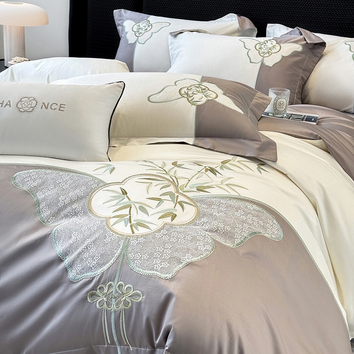 91家纺网 家纺一手货源 找家纺 丞音 新中式轻奢风A类长绒棉50s双股100支贡缎绣花全棉被套刺绣纯棉四件套床笠高档礼盒包装 竹叶清风-太空灰