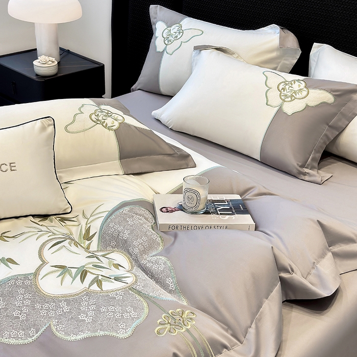 91家纺网 家纺一手货源 找家纺 丞音 新中式轻奢风A类长绒棉50s双股100支贡缎绣花全棉被套刺绣纯棉四件套床笠高档礼盒包装 竹叶清风-太空灰