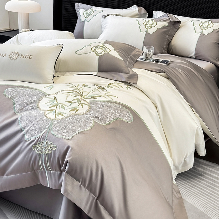91家纺网 家纺一手货源 找家纺 丞音 新中式轻奢风A类长绒棉50s双股100支贡缎绣花全棉被套刺绣纯棉四件套床笠高档礼盒包装 竹叶清风-太空灰