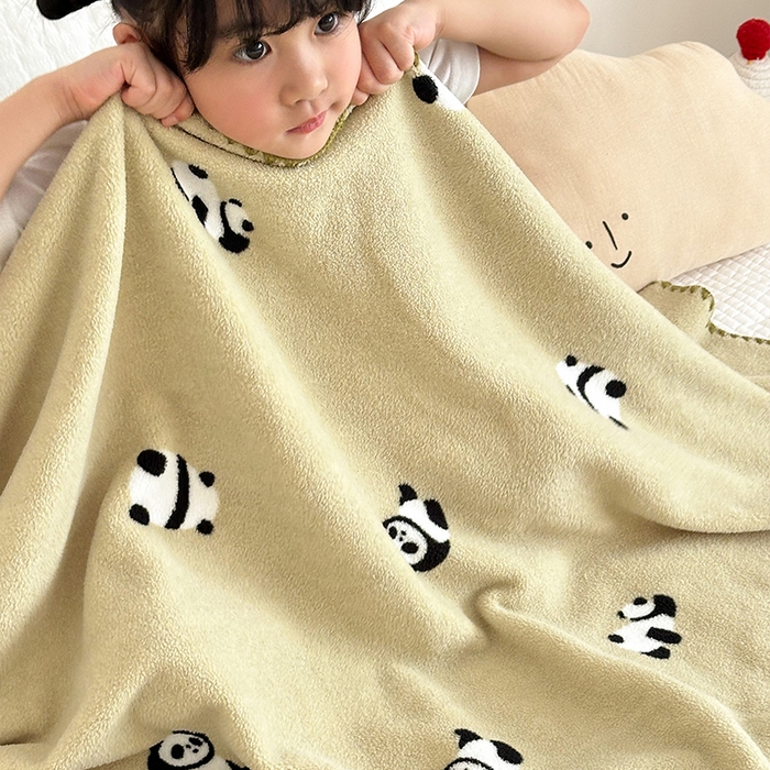 91家纺网 家纺一手货源 找家纺 嗨生活 2025新款雪粒绒双面绒贝壳边锁边居家办公多功能盖毯幼儿园毛毯儿童毛毯推车毯 可爱熊猫