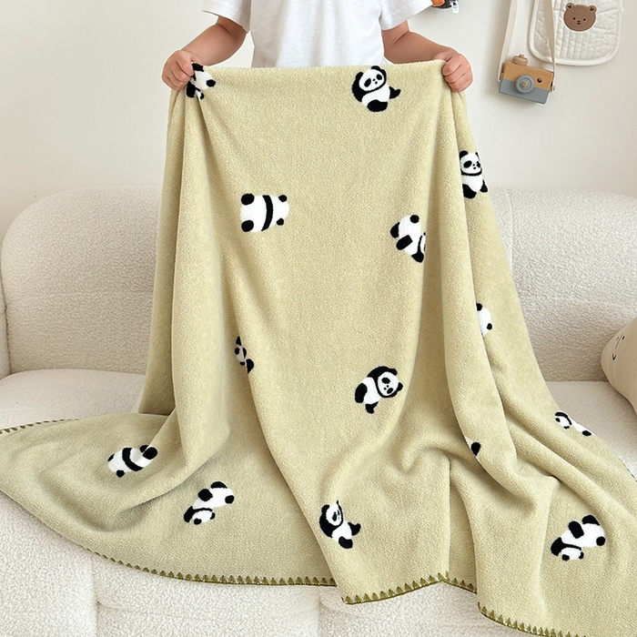 91家纺网 家纺一手货源 找家纺 嗨生活 2025新款雪粒绒双面绒贝壳边锁边居家办公多功能盖毯幼儿园毛毯儿童毛毯推车毯 可爱熊猫