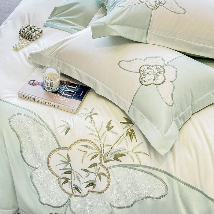 91家纺网 家纺一手货源 找家纺 丞音 新中式轻奢风A类长绒棉50s双股100支贡缎绣花全棉被套刺绣纯棉四件套床笠高档礼盒包装 竹叶清风-清新绿