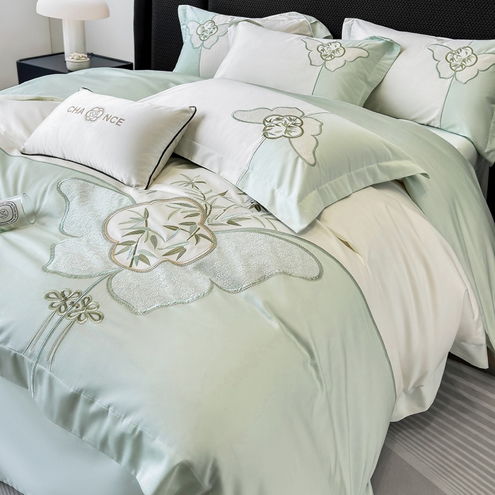 91家纺网 家纺一手货源 找家纺 丞音 新中式轻奢风A类长绒棉50s双股100支贡缎绣花全棉被套刺绣纯棉四件套床笠高档礼盒包装 竹叶清风-清新绿