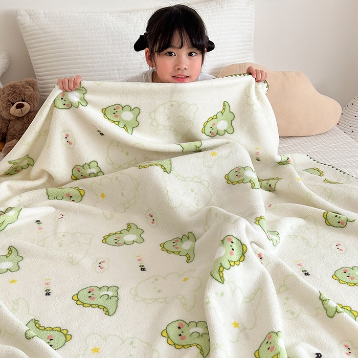 91家纺网 家纺一手货源 找家纺 嗨生活 2025新款雪粒绒双面绒贝壳边锁边居家办公多功能盖毯幼儿园毛毯儿童毛毯推车毯 恐龙伙伴