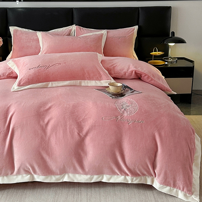 91家纺网 家纺一手货源 找家纺 （总）乐坊 2025新款全消光雕花绒牛奶绒刺绣四件套-香颂