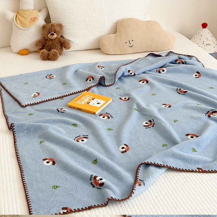 91家纺网 家纺一手货源 找家纺 嗨生活 2025新款雪粒绒双面绒贝壳边锁边居家办公多功能盖毯幼儿园毛毯儿童毛毯推车毯 俏皮小狗