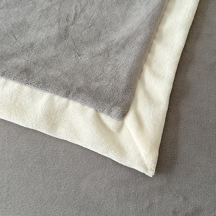 91家纺网 家纺一手货源 找家纺 乐坊 2025新款全消光雕花绒牛奶绒刺绣四件套-香颂 香颂-灰色