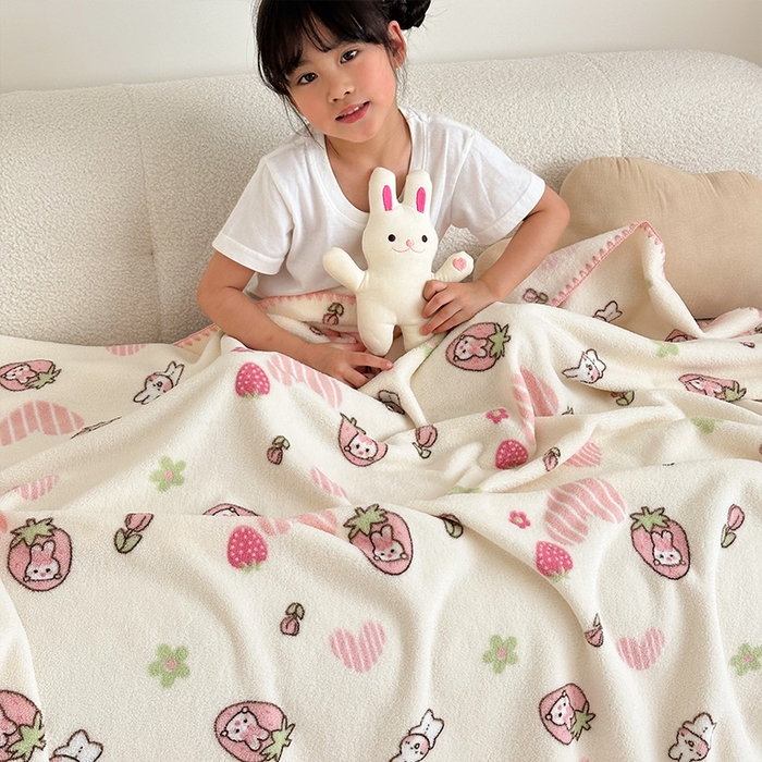 91家纺网 家纺一手货源 找家纺 嗨生活 2025新款雪粒绒双面绒贝壳边锁边居家办公多功能盖毯幼儿园毛毯儿童毛毯推车毯 甜心小兔