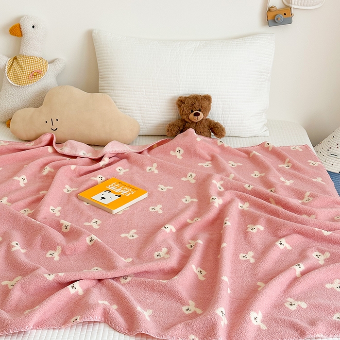 91家纺网 家纺一手货源 找家纺 嗨生活 2025新款雪粒绒双面绒贝壳边锁边居家办公多功能盖毯幼儿园毛毯儿童毛毯推车毯 兔兔乐园