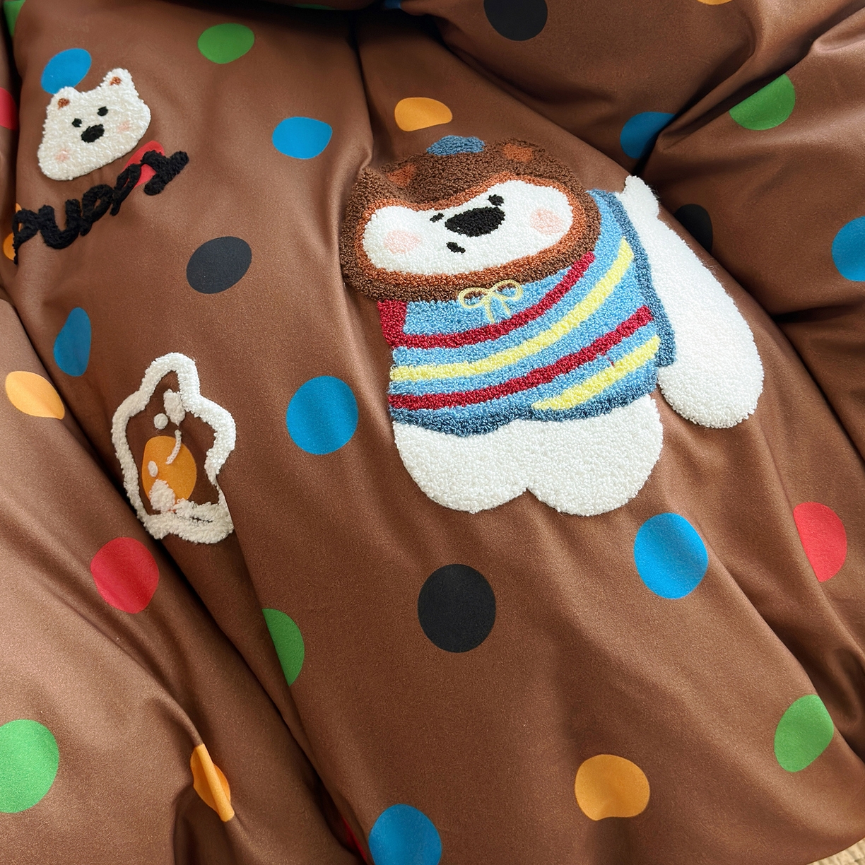 91家纺网 家纺一手货源 找家纺 怡家居 2025新款全棉纯棉磨毛绣花四件套-普通款 七彩小熊