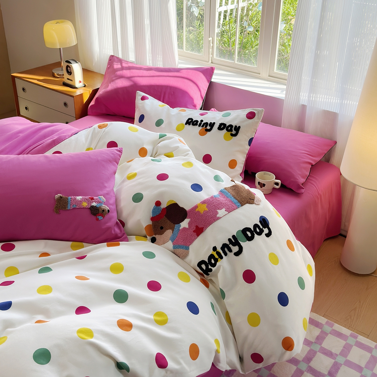 91家纺网 家纺一手货源 找家纺 怡家居 2025新款全棉纯棉磨毛绣花四件套-普通款 彩虹狗狗