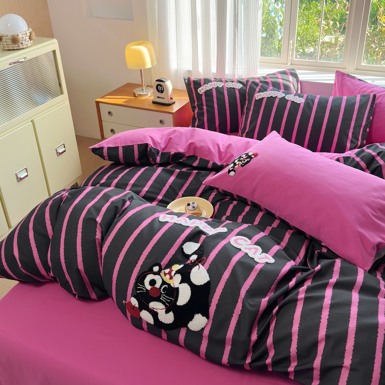 91家纺网 家纺一手货源 找家纺 怡家居 2025新款全棉纯棉磨毛绣花四件套-普通款 魔法喵