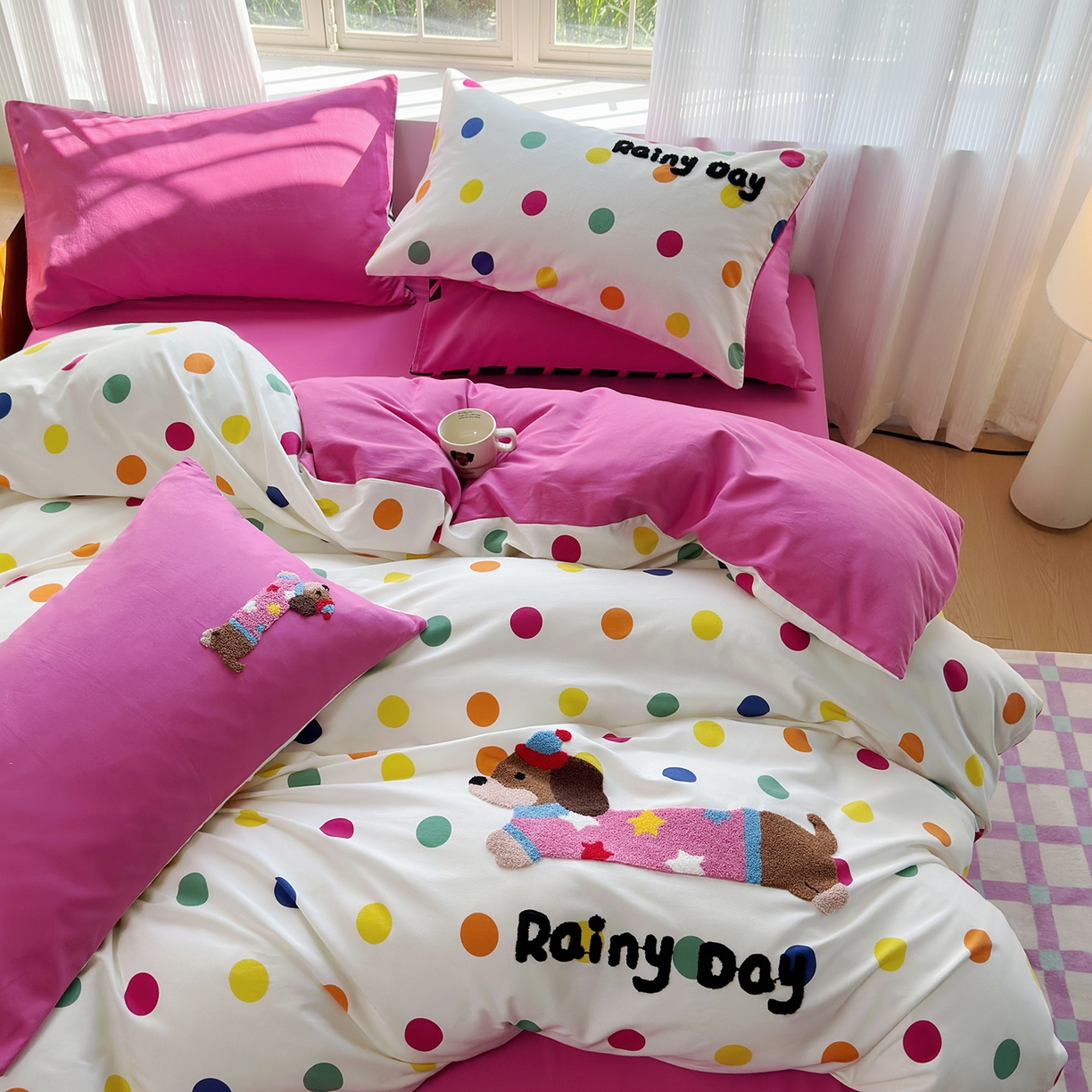 91家纺网 家纺一手货源 找家纺 怡家居 2025新款全棉纯棉磨毛绣花四件套-普通款 彩虹狗狗