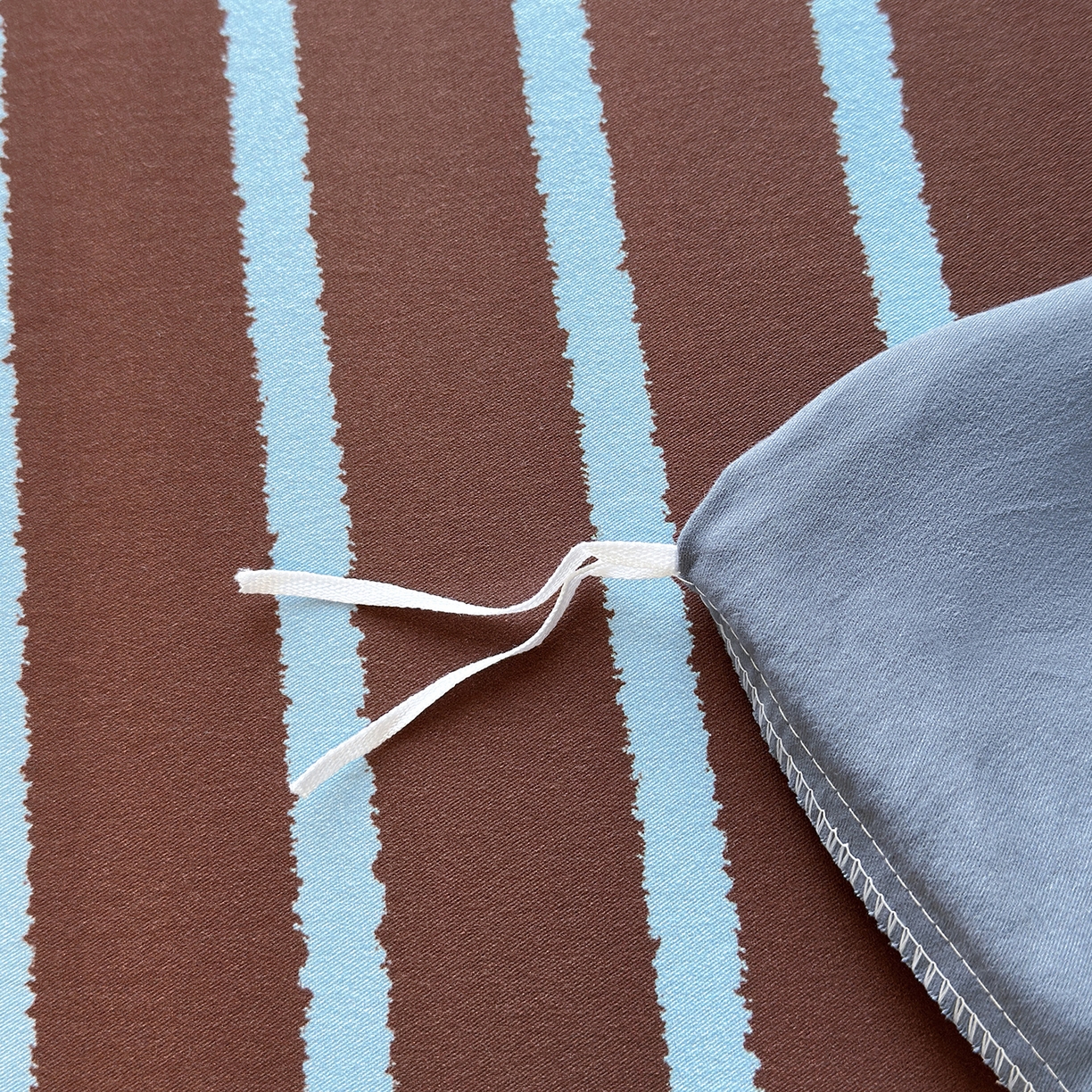 91家纺网 家纺一手货源 找家纺 怡家居 2025新款全棉纯棉磨毛绣花四件套-普通款 布丁狗