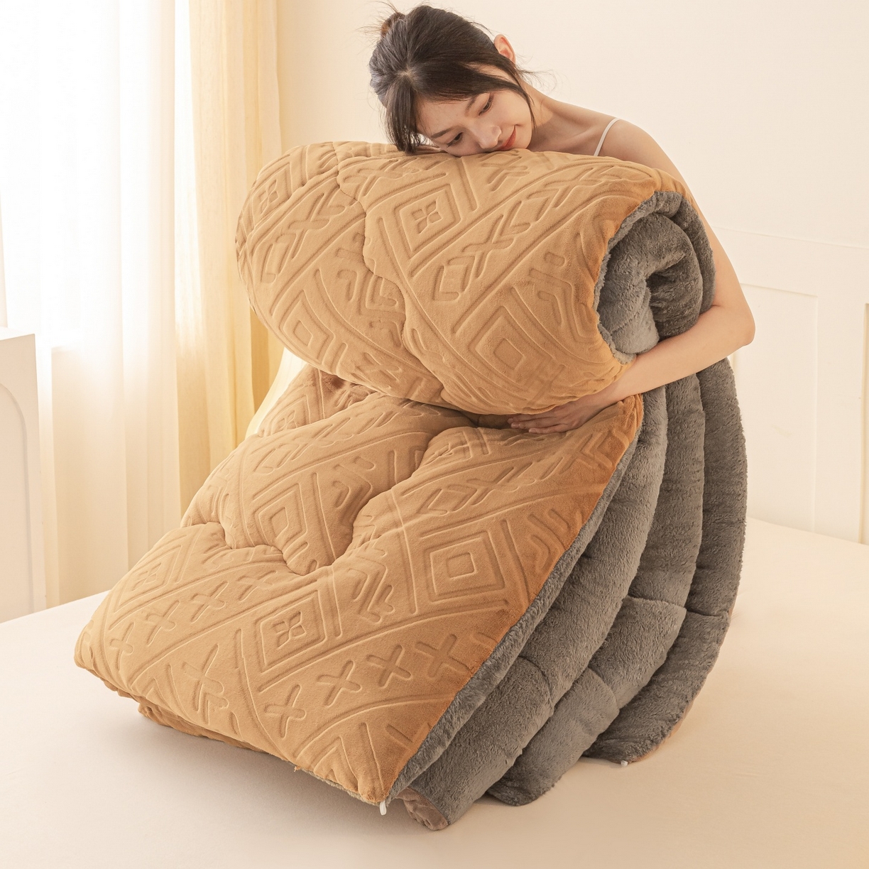 91家纺网 家纺一手货源 找家纺 （总）美澳家纺 2025新款5D雕花绒牛奶绒宝宝绒加厚保暖纯色冬被被子被芯