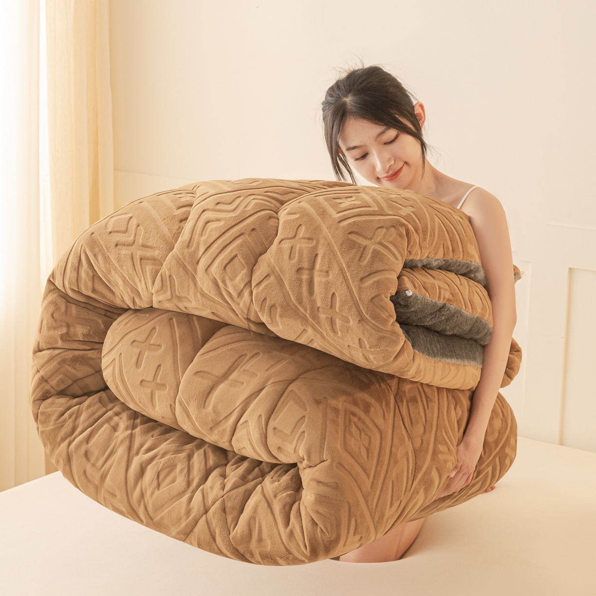 91家纺网 家纺一手货源 找家纺 美澳家纺 2025新款5D雕花绒牛奶绒宝宝绒加厚保暖纯色冬被被子被芯 咖啡