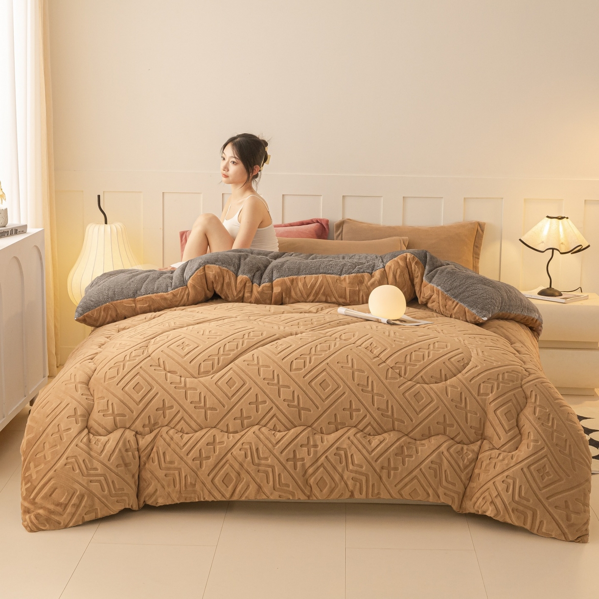 91家纺网 家纺一手货源 找家纺 美澳家纺 2025新款5D雕花绒牛奶绒宝宝绒加厚保暖纯色冬被被子被芯 咖啡