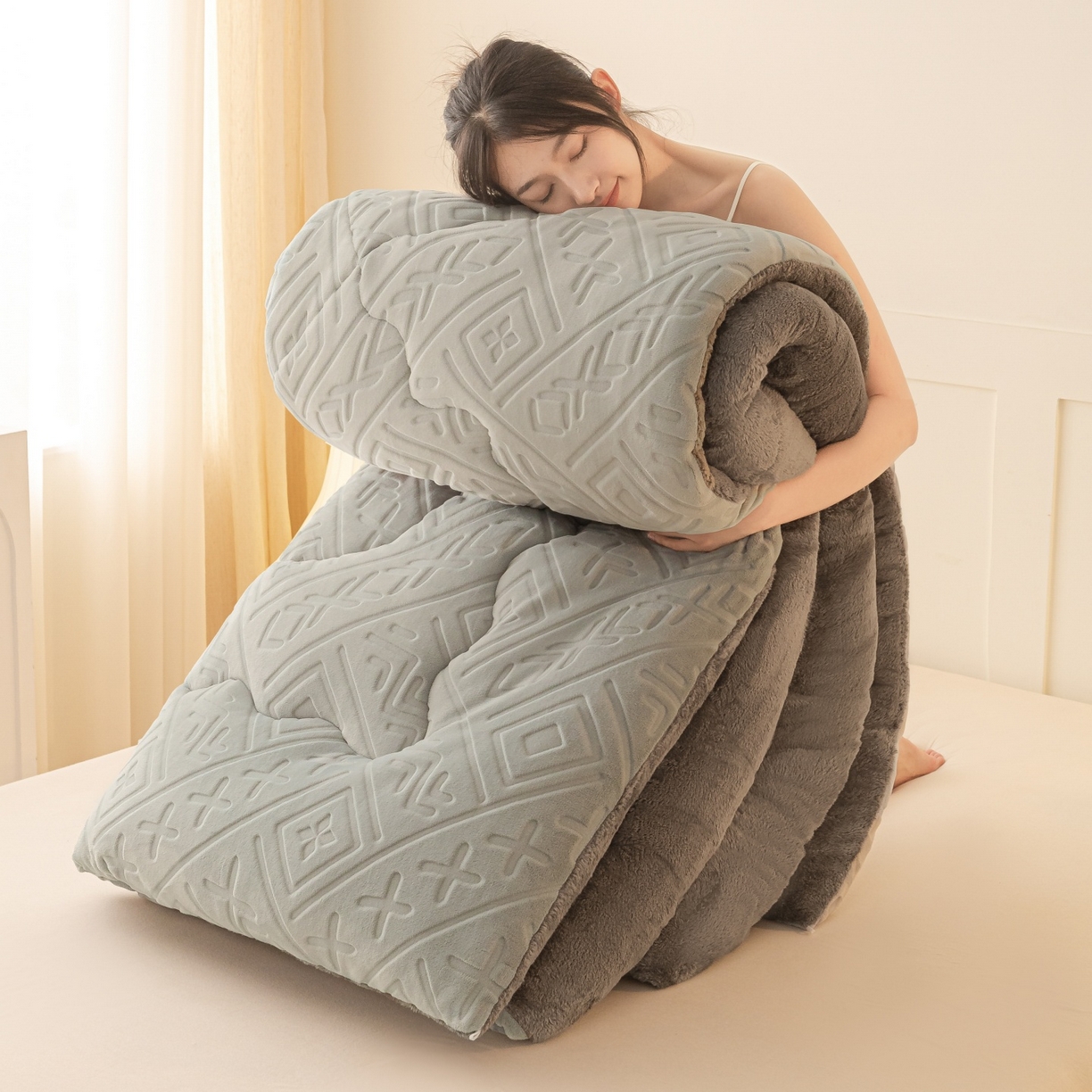 91家纺网 家纺一手货源 找家纺 （总）美澳家纺 2025新款5D雕花绒牛奶绒宝宝绒加厚保暖纯色冬被被子被芯