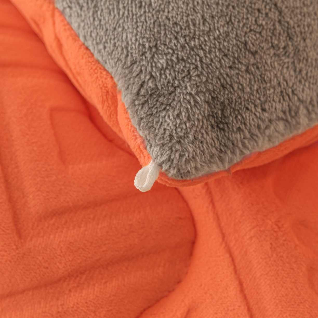 91家纺网 家纺一手货源 找家纺 美澳家纺 2025新款5D雕花绒牛奶绒宝宝绒加厚保暖纯色冬被被子被芯 爱玛橙