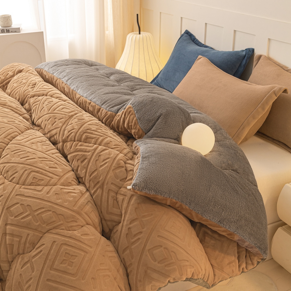 91家纺网 家纺一手货源 找家纺 美澳家纺 2025新款5D雕花绒牛奶绒宝宝绒加厚保暖纯色冬被被子被芯 咖啡