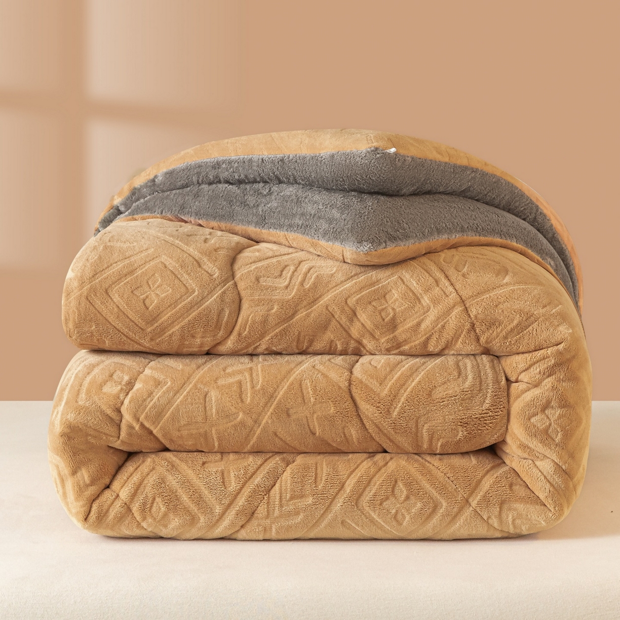 91家纺网 家纺一手货源 找家纺 美澳家纺 2025新款5D雕花绒牛奶绒宝宝绒加厚保暖纯色冬被被子被芯 咖啡