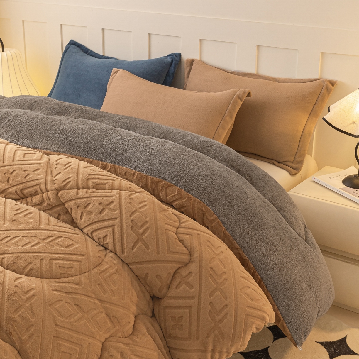 91家纺网 家纺一手货源 找家纺 美澳家纺 2025新款5D雕花绒牛奶绒宝宝绒加厚保暖纯色冬被被子被芯 咖啡