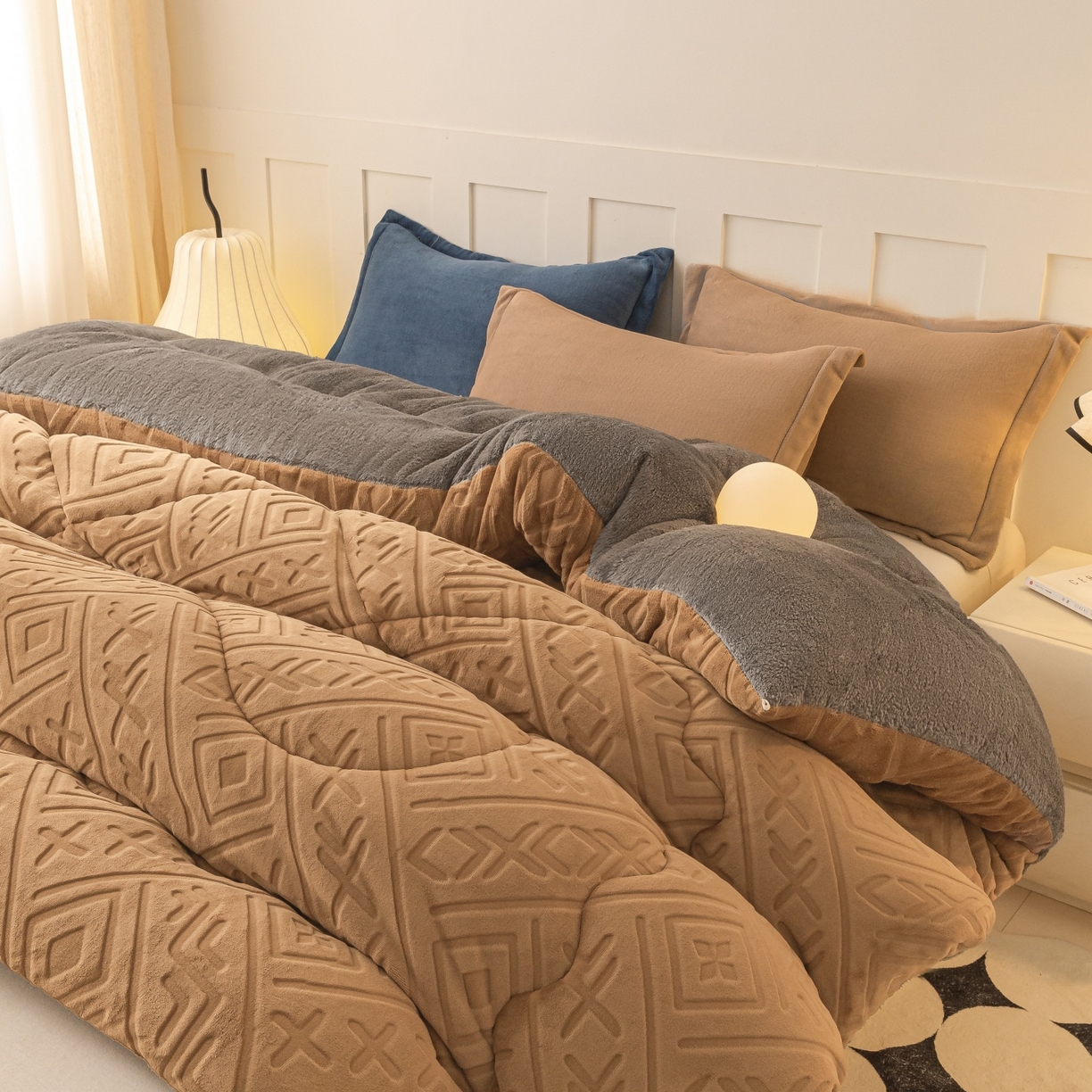 91家纺网 家纺一手货源 找家纺 美澳家纺 2025新款5D雕花绒牛奶绒宝宝绒加厚保暖纯色冬被被子被芯 咖啡