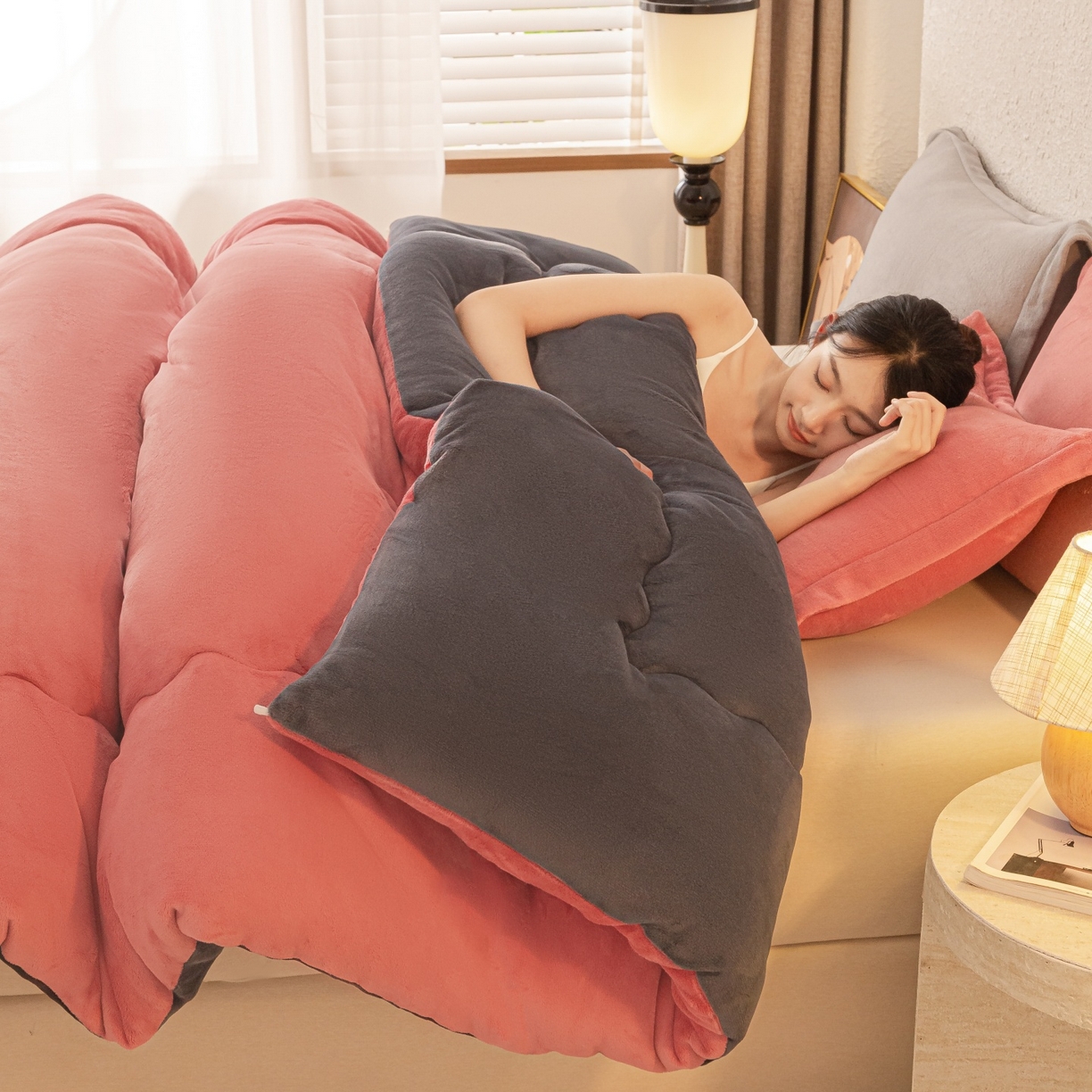 91家纺网 家纺一手货源 找家纺 美澳家纺 2025新款牛奶绒刺绣加厚保暖纯色冬被 被子被芯（可定制尺寸）（跨境外贸） MI-豆沙