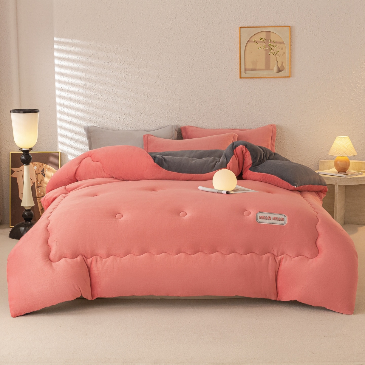 91家纺网 家纺一手货源 找家纺 美澳家纺 2025新款牛奶绒刺绣加厚保暖纯色冬被 被子被芯（可定制尺寸）（跨境外贸） MI-豆沙