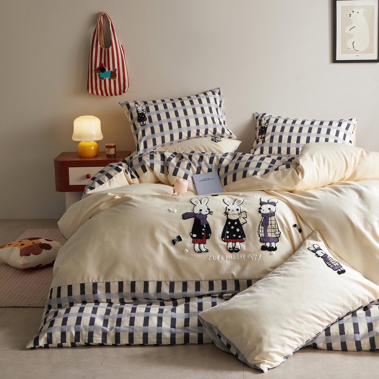 91家纺网 家纺一手货源 找家纺 （总）怡家居 2025新款全棉纯棉磨毛绣花四件套-拼接款