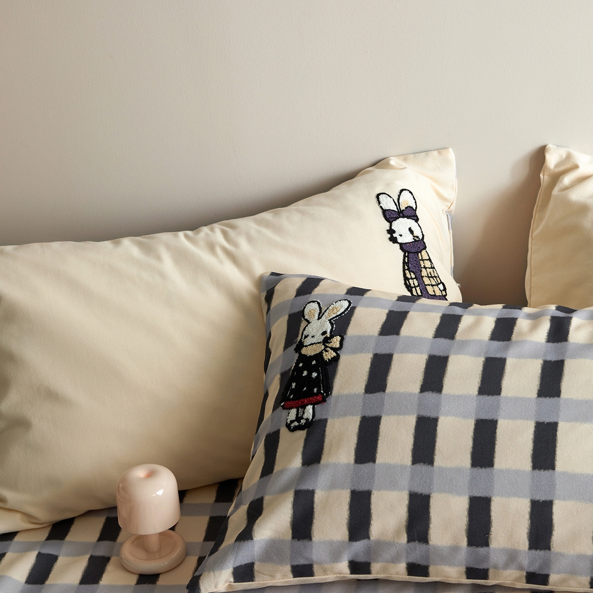 91家纺网 家纺一手货源 找家纺 （总）怡家居 2025新款全棉纯棉磨毛绣花四件套-拼接款