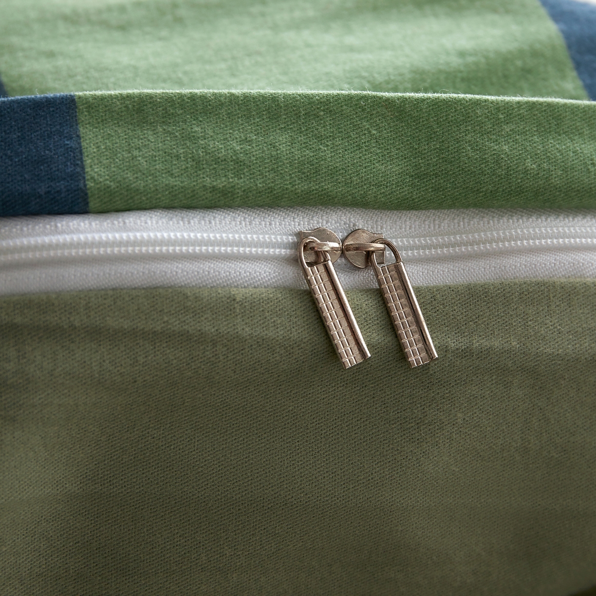 91家纺网 家纺一手货源 找家纺 怡家居 2025新款全棉纯棉磨毛绣花四件套-拼接款 苹果小猫