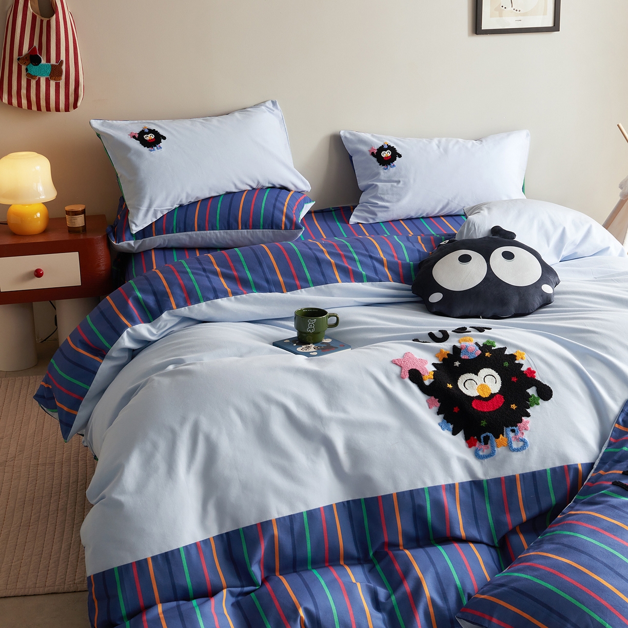 91家纺网 家纺一手货源 找家纺 怡家居 2025新款全棉纯棉磨毛绣花四件套-拼接款 五彩小煤球-蓝