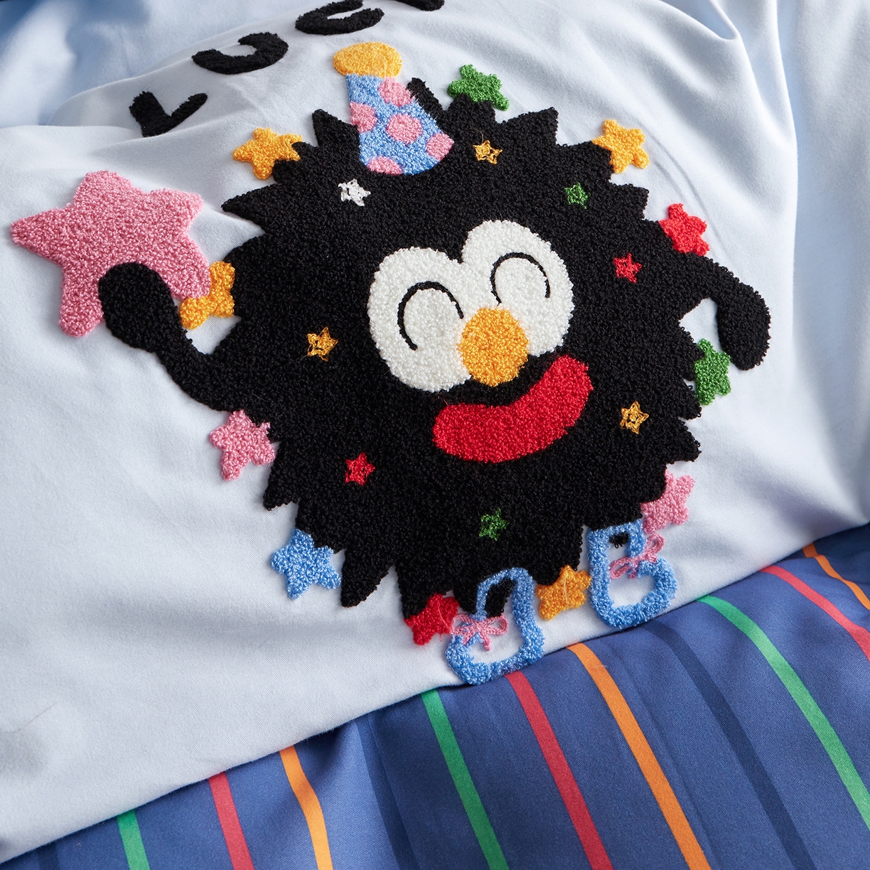 91家纺网 家纺一手货源 找家纺 怡家居 2025新款全棉纯棉磨毛绣花四件套-拼接款 五彩小煤球-蓝